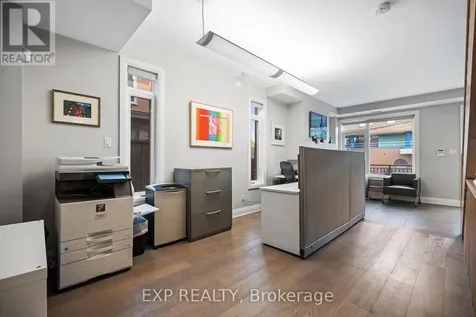 360 Ravenhill Avenue East Ottawa ON K2A 1S5