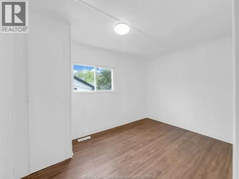 178 Neil Court Essex ON N8M 2A6