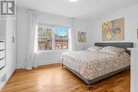 135 Clarendon Avenue Ottawa ON K1Y 0R4
