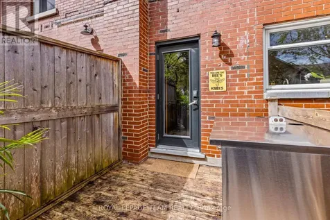 135 Clarendon Avenue Ottawa ON K1Y 0R4