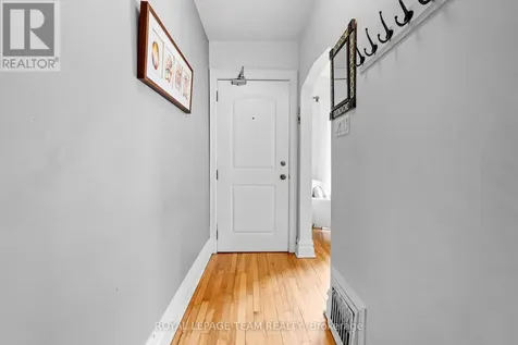 135 Clarendon Avenue Ottawa ON K1Y 0R4