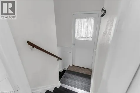 569 Crane Court Burlington ON L7P 4Y8