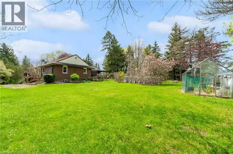 569 Crane Court Burlington ON L7P 4Y8