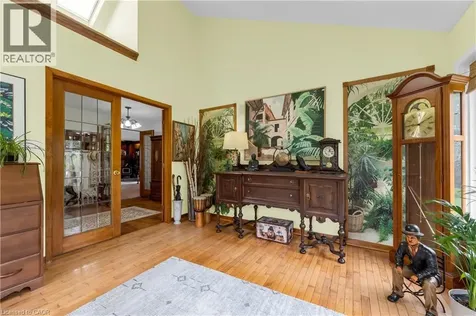 569 Crane Court Burlington ON L7P 4Y8