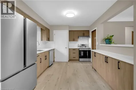 626 Iroquois Avenue Ancaster ON L9G 3B4