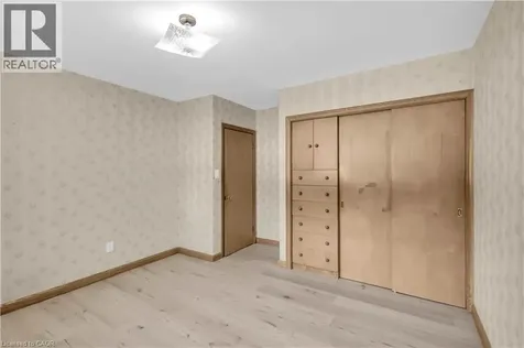 626 Iroquois Avenue Ancaster ON L9G 3B4
