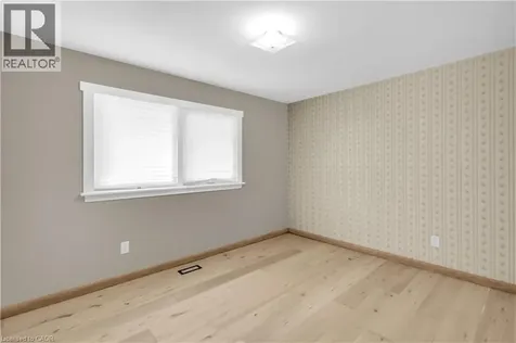 626 Iroquois Avenue Ancaster ON L9G 3B4