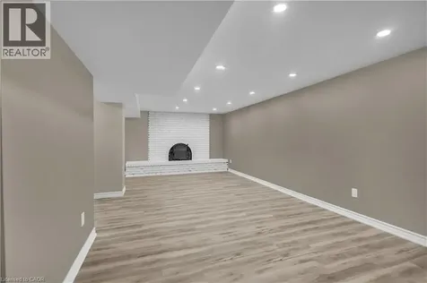 626 Iroquois Avenue Ancaster ON L9G 3B4