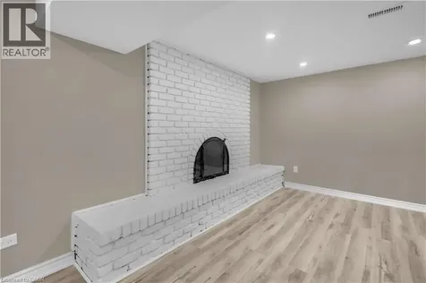 626 Iroquois Avenue Ancaster ON L9G 3B4