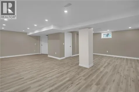 626 Iroquois Avenue Ancaster ON L9G 3B4