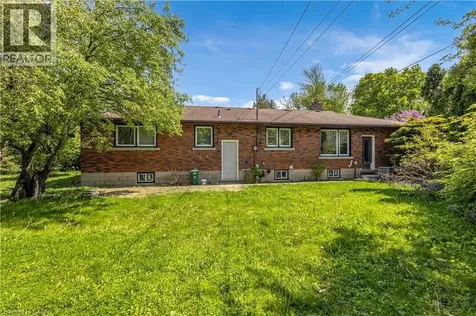 626 Iroquois Avenue Ancaster ON L9G 3B4