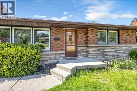 626 Iroquois Avenue Ancaster ON L9G 3B4