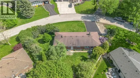 626 Iroquois Avenue Ancaster ON L9G 3B4