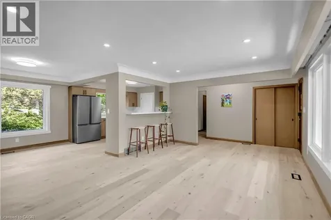 626 Iroquois Avenue Ancaster ON L9G 3B4