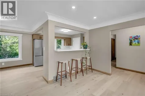 626 Iroquois Avenue Ancaster ON L9G 3B4