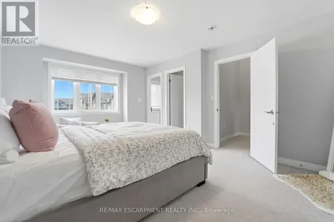 104 Laguna Village Crescent Hamilton ON L0R 1P0