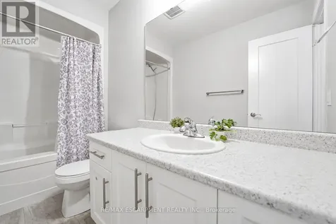 104 Laguna Village Crescent Hamilton ON L0R 1P0