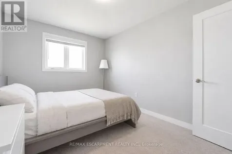 104 Laguna Village Crescent Hamilton ON L0R 1P0