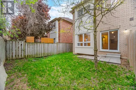 110 Highland Road East Kitchener ON N2M 3S1