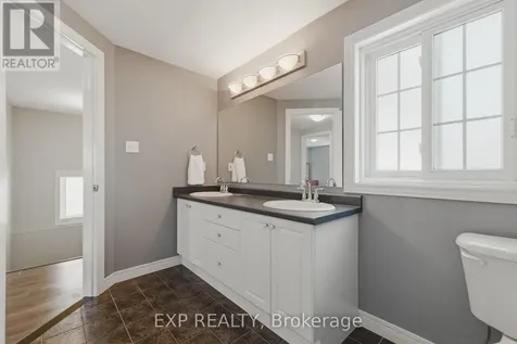 113 Hollyridge Crescent Kitchener ON N2N 3N5
