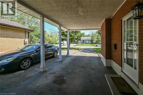 15 Tranquility Street Brantford ON N3R 3H6