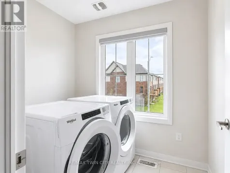 82 John Carpenter Road North Dumfries ON N0B 1E0