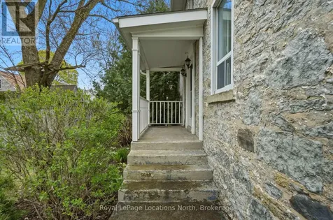 562 Cameron Street Collingwood ON L9Y 2J3