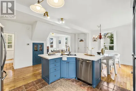 562 Cameron Street Collingwood ON L9Y 2J3