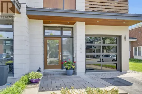 164 Geoffrey Street Ottawa ON K1Z 7A8