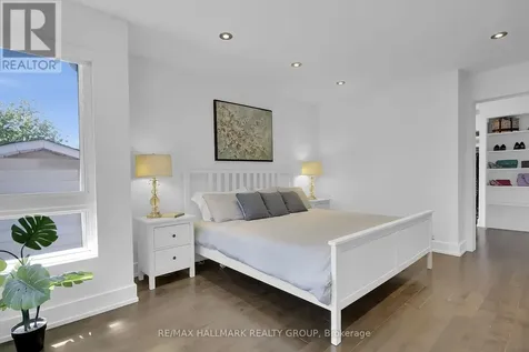 164 Geoffrey Street Ottawa ON K1Z 7A8