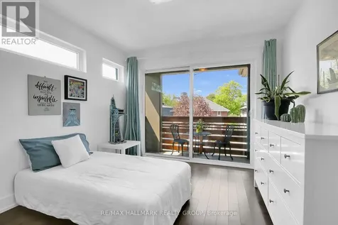 164 Geoffrey Street Ottawa ON K1Z 7A8