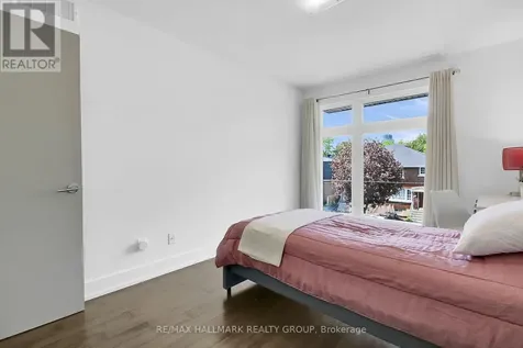 164 Geoffrey Street Ottawa ON K1Z 7A8