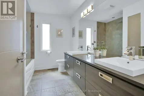 164 Geoffrey Street Ottawa ON K1Z 7A8