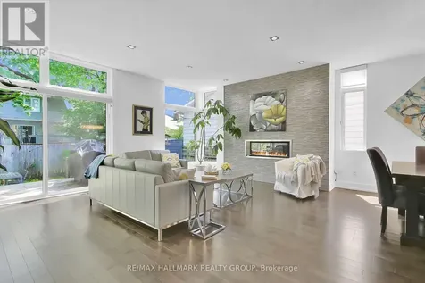 164 Geoffrey Street Ottawa ON K1Z 7A8