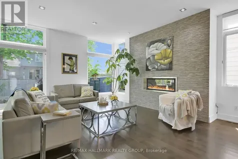 164 Geoffrey Street Ottawa ON K1Z 7A8