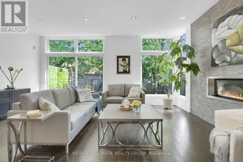 164 Geoffrey Street Ottawa ON K1Z 7A8