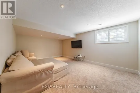 605 Tennant Way Ottawa ON K4M 0C6