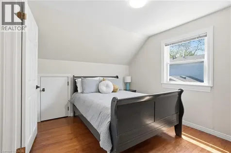 261 Andrew Street Newmarket ON L3Y 1H1