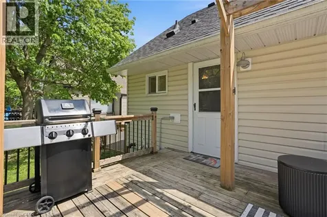261 Andrew Street Newmarket ON L3Y 1H1