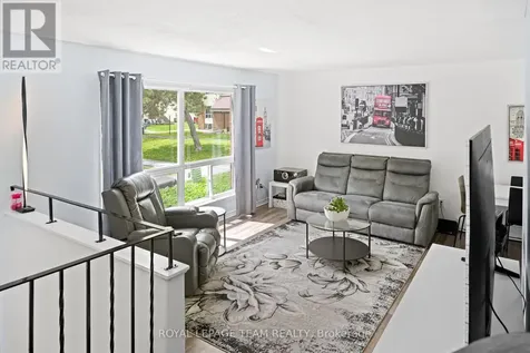 41C Forester Crescent Ottawa ON K2H 8Y3