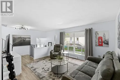 41C Forester Crescent Ottawa ON K2H 8Y3