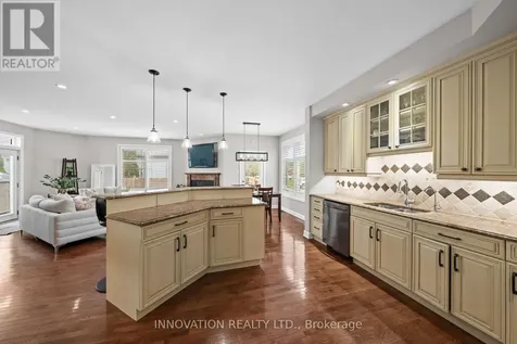 6598 Courtland Grove Crescent Ottawa ON K4P 1G5
