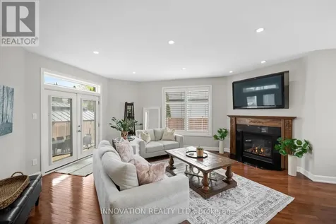 6598 Courtland Grove Crescent Ottawa ON K4P 1G5