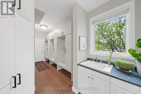 6598 Courtland Grove Crescent Ottawa ON K4P 1G5