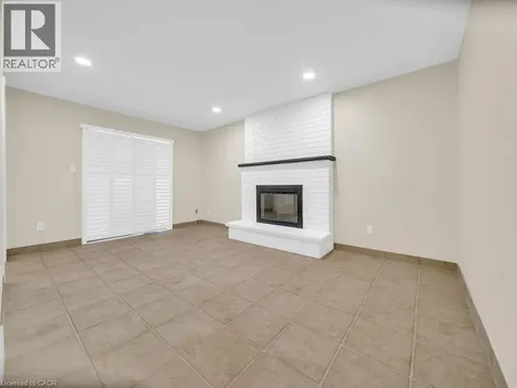 16 Glennie Court Cambridge ON N1T 1L1