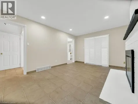 16 Glennie Court Cambridge ON N1T 1L1