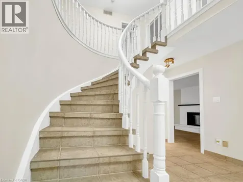 16 Glennie Court Cambridge ON N1T 1L1