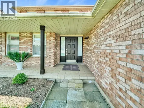 16 Glennie Court Cambridge ON N1T 1L1