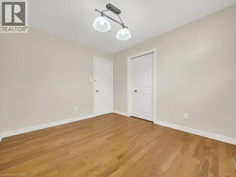 16 Glennie Court Cambridge ON N1T 1L1