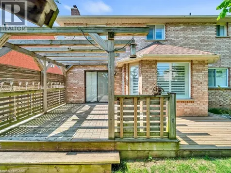 16 Glennie Court Cambridge ON N1T 1L1